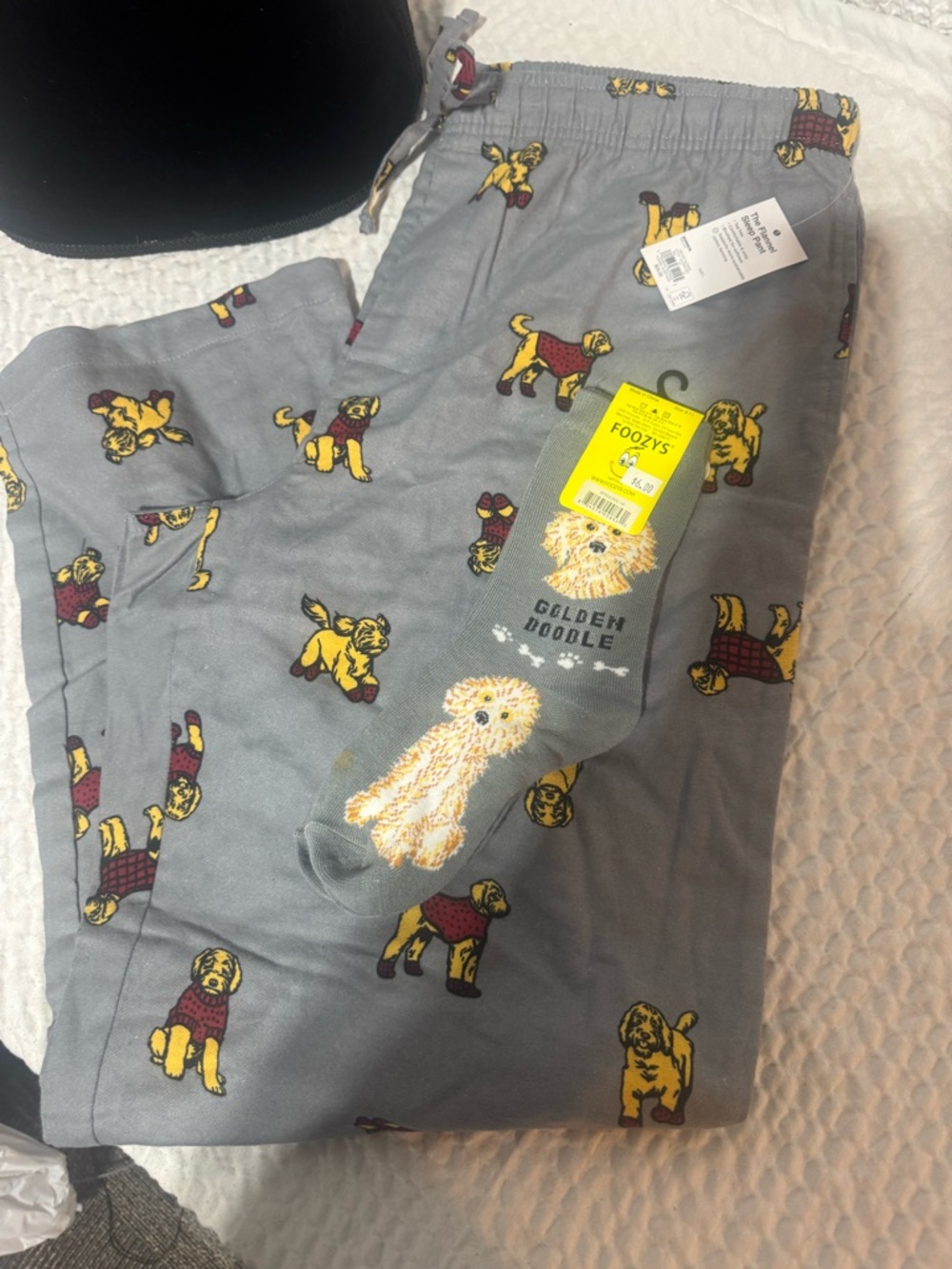 Kohl's Gray Jogger Pants with Yellow & Maroon Retriever Print
